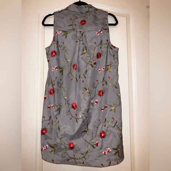 BCBG | Blue & White Striped Dress with floral embroidery SMALL NWT - Picture 2 of 5